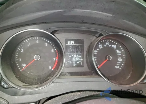 2015 Volkswagen Jetta Base z USA, uszkodzony, nr VIN 318869